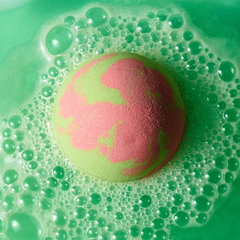 Da Bomb Bath Fizzers Kiwi Strawberry Smoothie Bath Bomb: 3.5oz Calming Paraben-SLS-Phthalate-Gluten-Free Soak